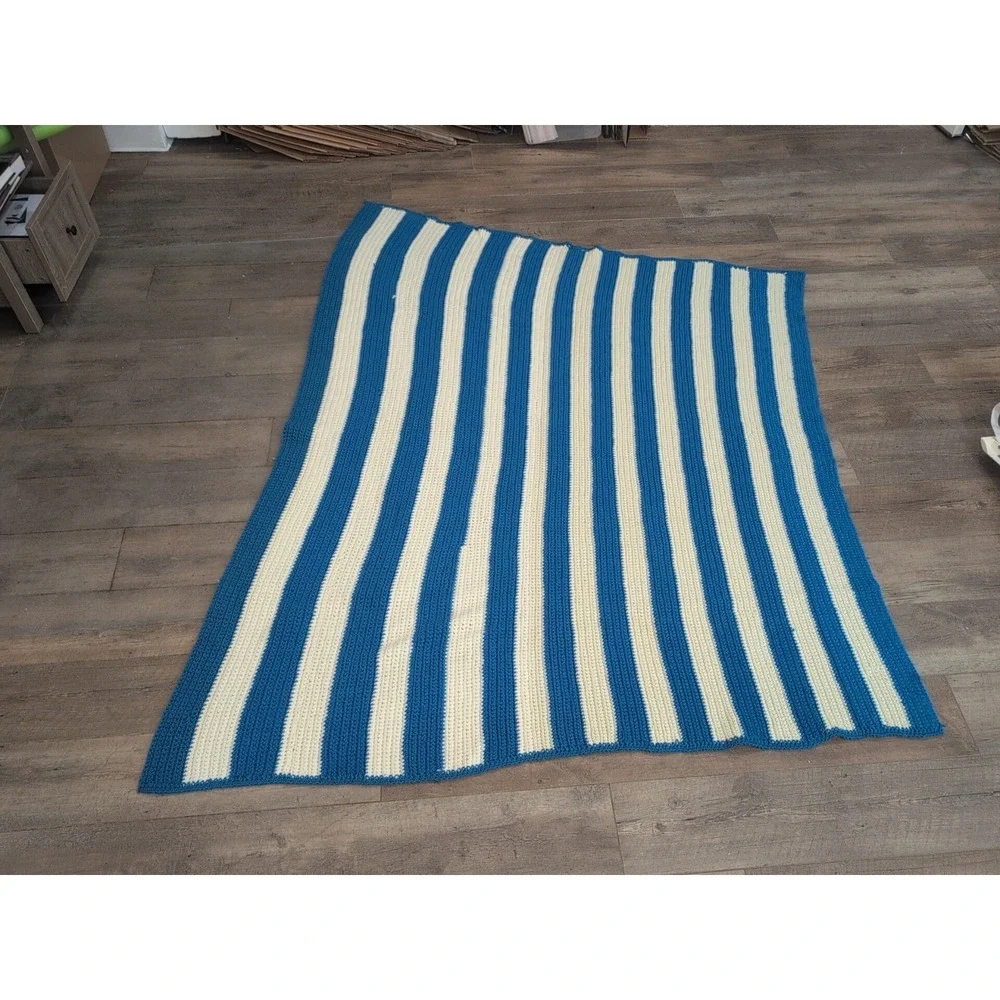 Oblong Vtg Afghan Granny Knit Blanket 60's White Blue Striped 83